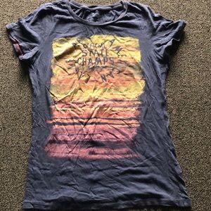 American Eagle tshirt